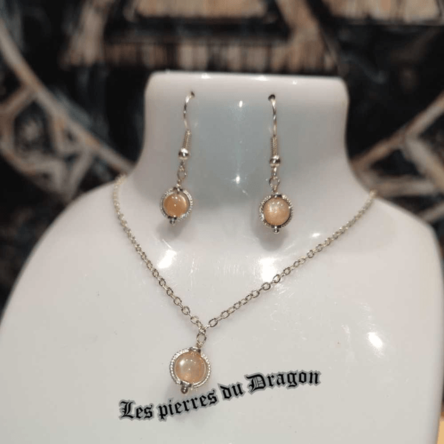 parure féminin sacré