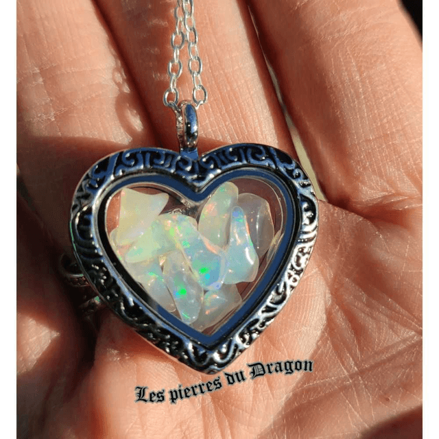 Pendentif coeur opale d'Ethiopie naturelle