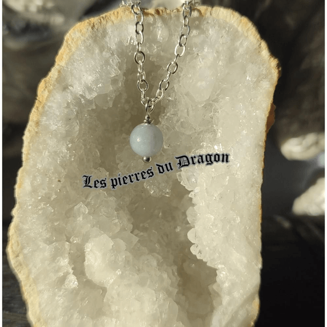 Collier fin Angélite