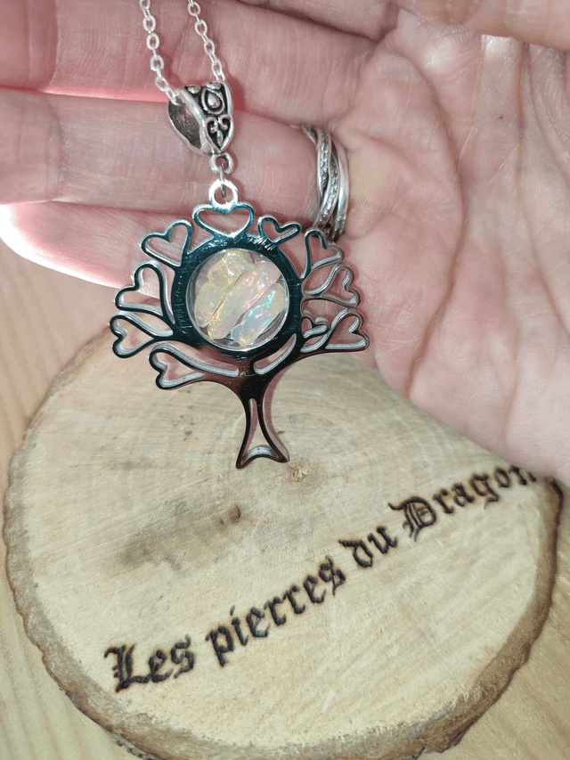 pendentif arbre de vie et opale d'Ethiopie naturelle