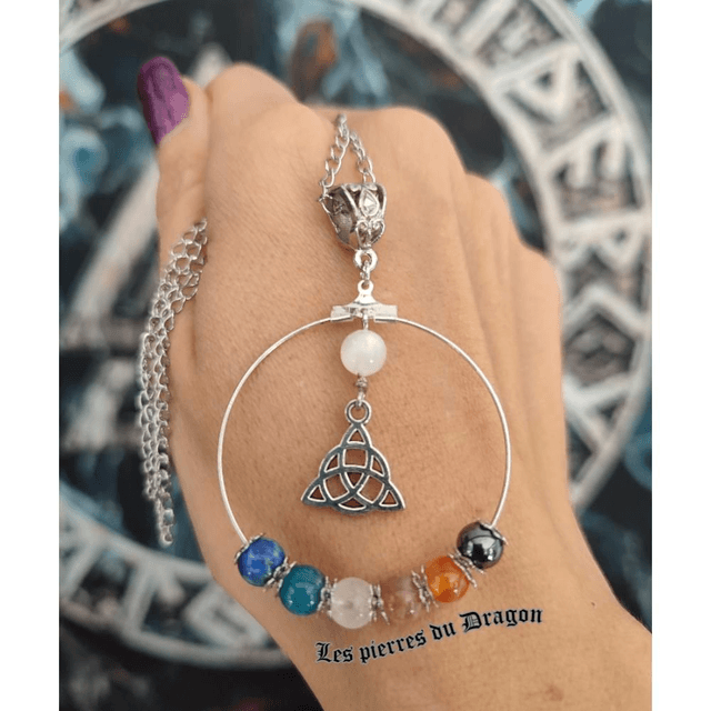 Collier 7 chakras triquetra