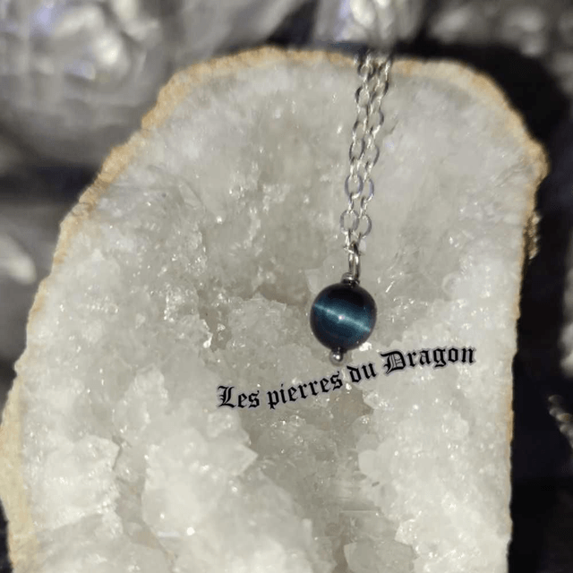 collier fin oeil de faucon