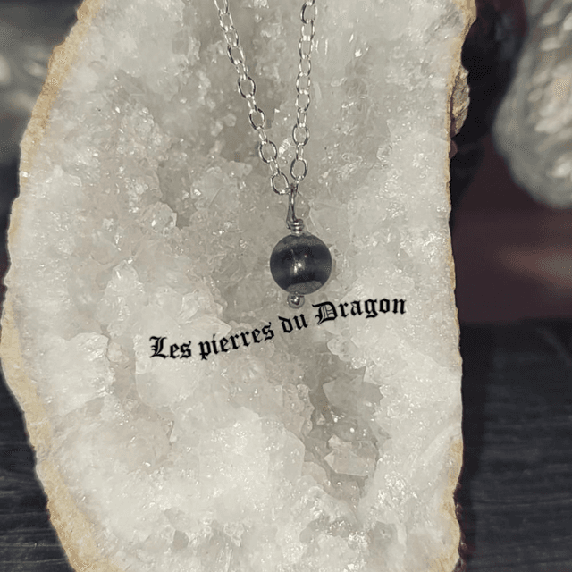 Collier fin fluorine 